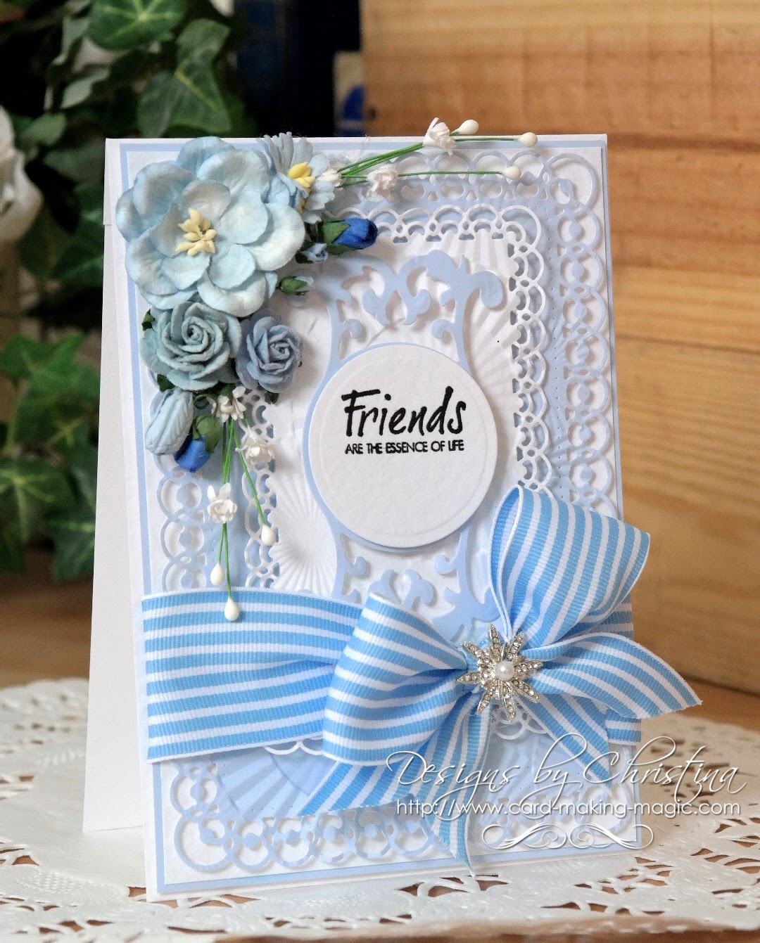 Tag card with paper doily